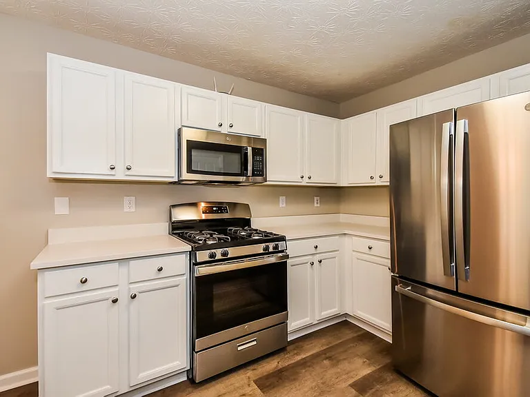 239 Topaz Dr — Photo 7