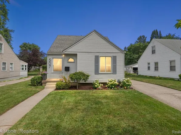 507 Roth Blvd, Clawson, MI 48017