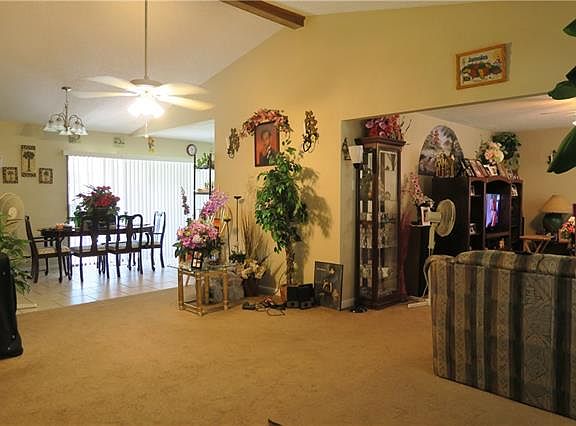 3rd image of 906 Westbrook Dr
