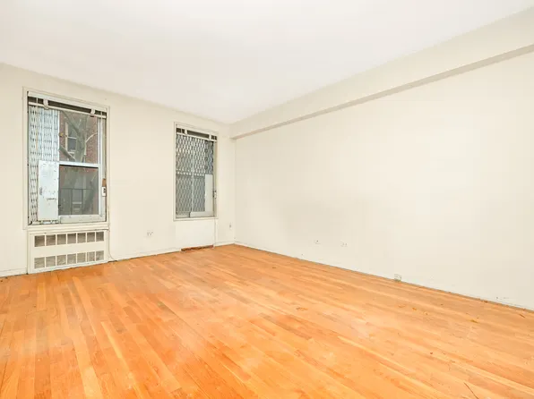 92-31 57th Avenue image 11 of 20