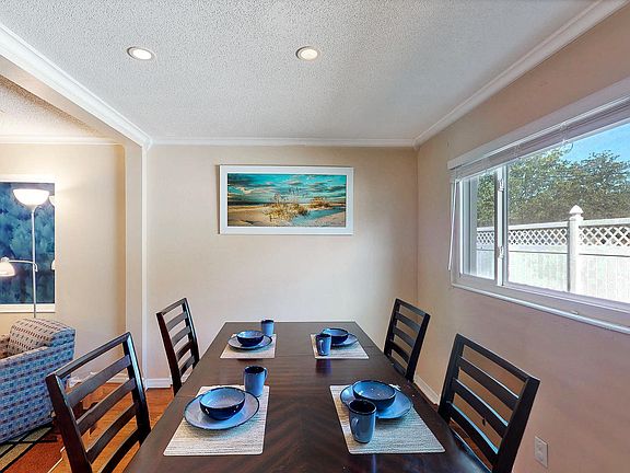 5th image of 576 Valderia Dr