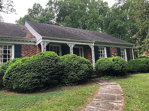 4th image of 2901 Ravenwood Dr
