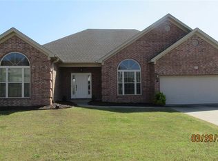 4015 Madrid Dr, Benton, AR 72015