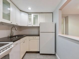 30 Peterborough St, Boston, MA 02215