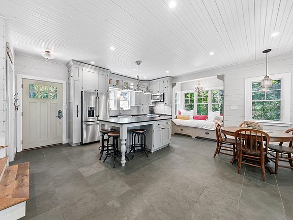 4th image of 32 Ocean Ridge Road