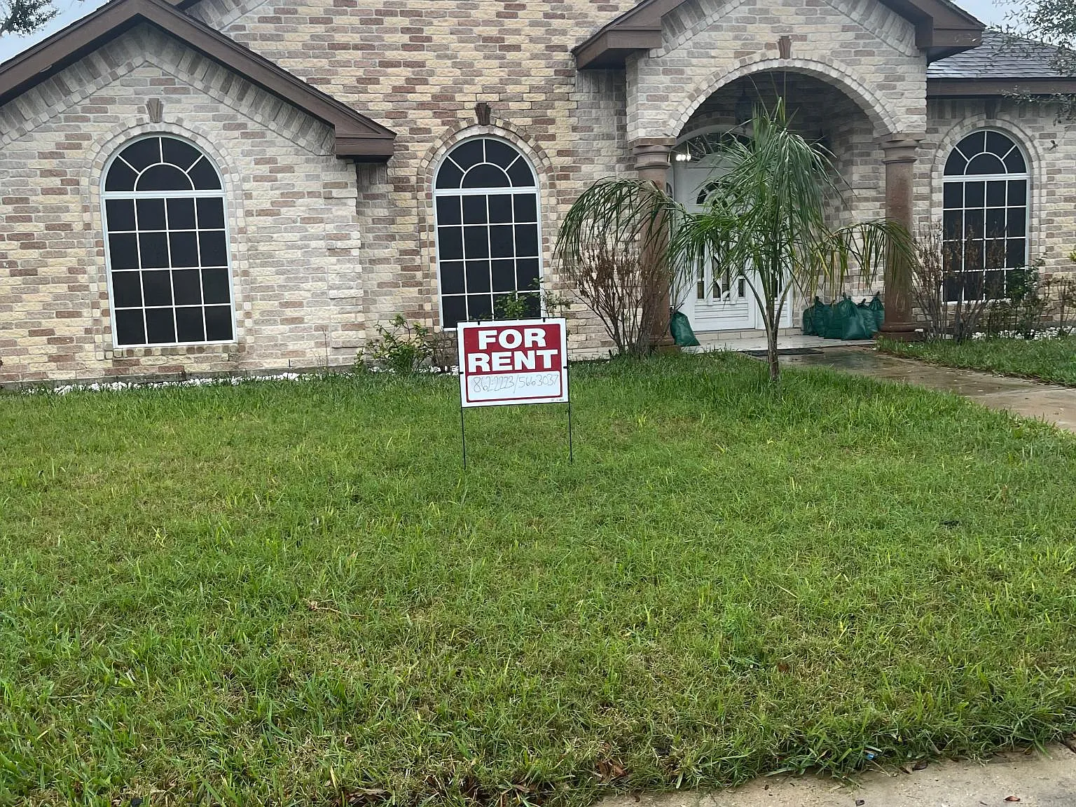 3 bed, 2.5 bath, 1830 sqft, $1,750 — Photo 3