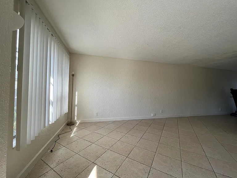 4815 NW 9th Dr #4815-1-580 — Photo 7