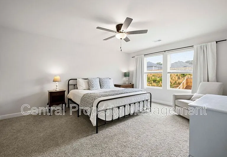 320 Lavinia Cir — Photo 22