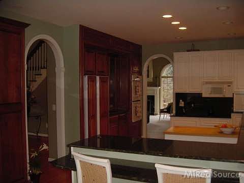 4th image of 2065 Clearwood Ct
