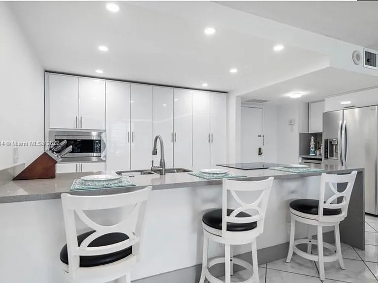 3800 S Ocean Dr #410 — Photo 22