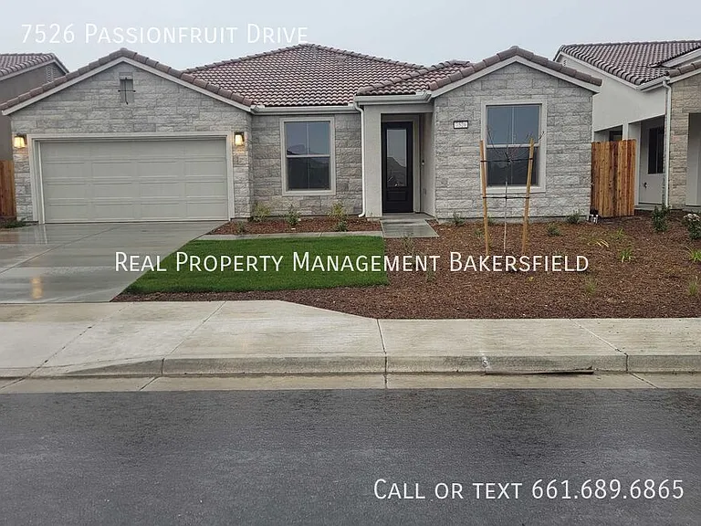 7526 Passionfruit Dr — Photo 1