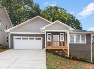 75 Greenwood Fields Dr, Asheville, NC 28804