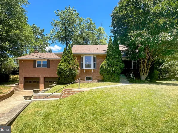 1904 Lamson Pl, Mc Lean, VA 22101