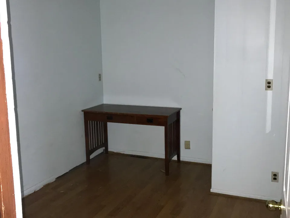 Bed room