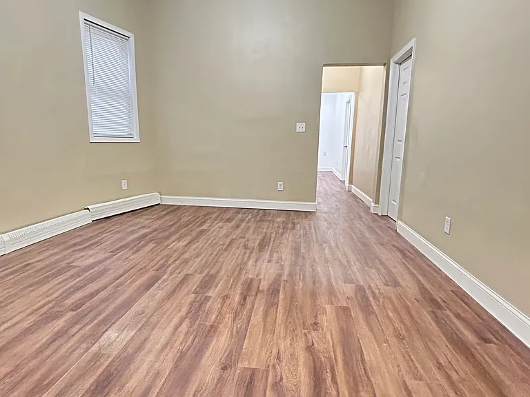 Spacious living room