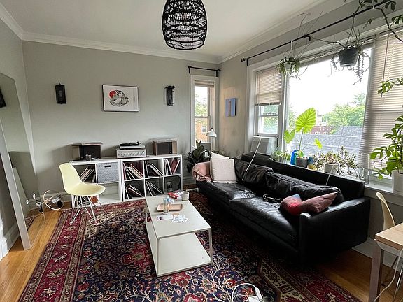 3rd image of 2912 N Albany Ave APT 1W