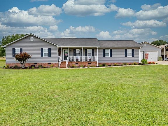 2nd image of 1308 Rosewood Ct