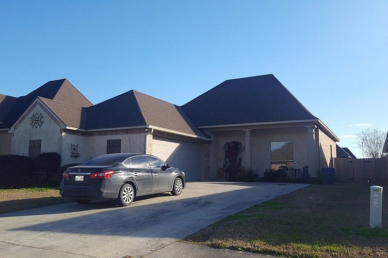 1st image of 114 Onyx St