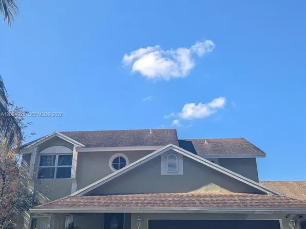950 SW 95th Ter, Pembroke Pines, FL 33025
