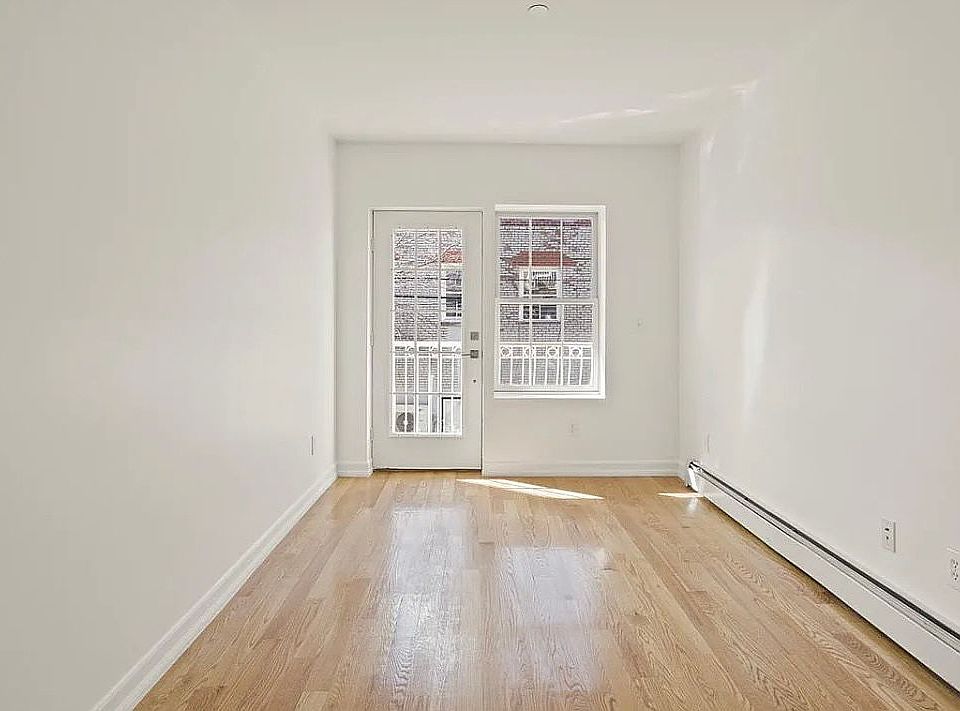 1st image of 252 18th St APT 3D