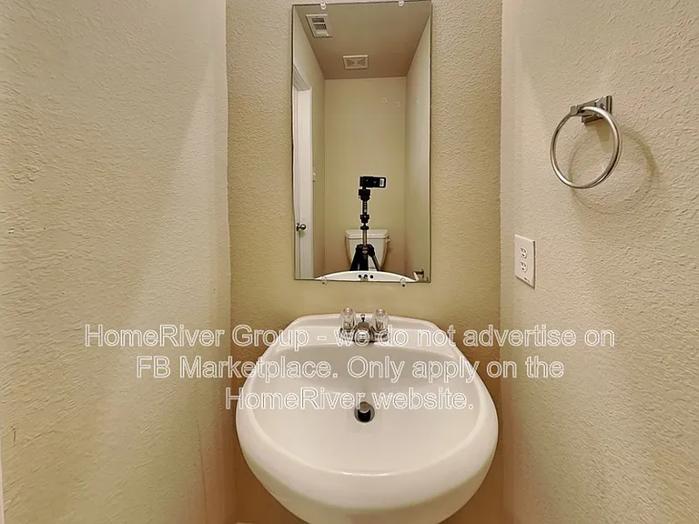 1127 Sophia St — Photo 21