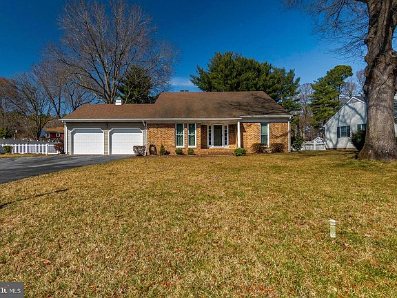 3rd image of 30393 Mallard Dr