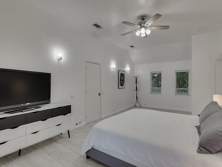6319 Windmill Cir — Photo 16