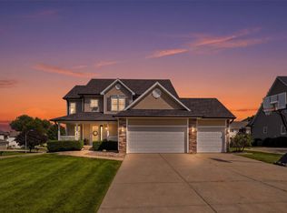 6321 NW 95th St, Johnston, IA 50131