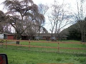 2nd image of 1016 Long Rd