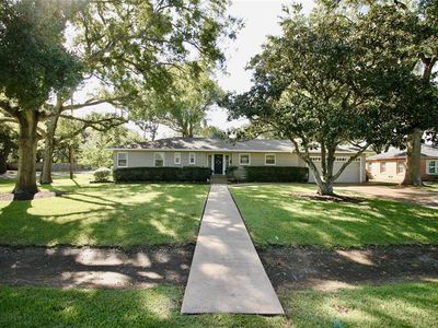 918 6th St, Bay City, TX, 77414