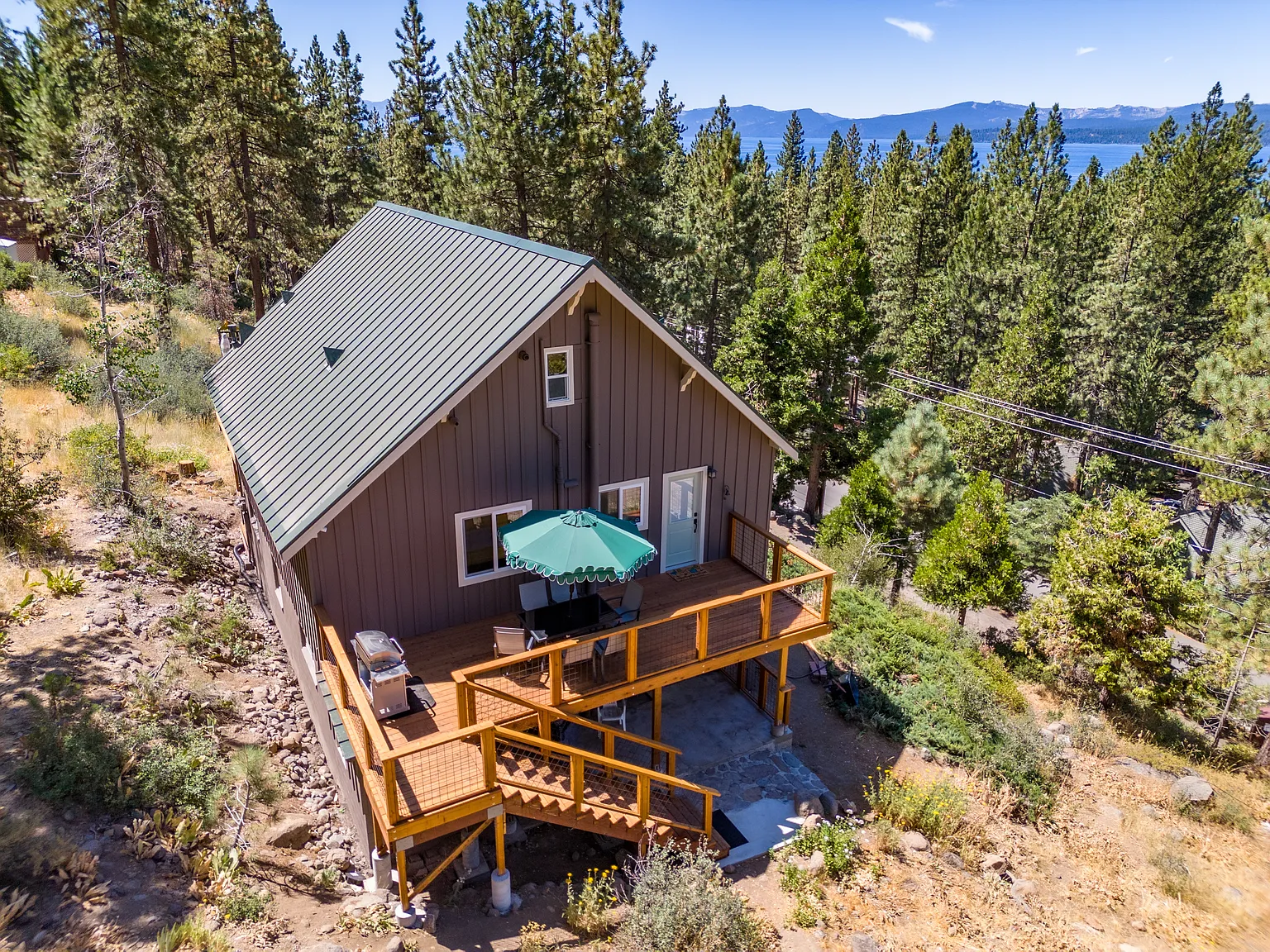 5 bed, 3000 sqft, $5,500 — Photo 2