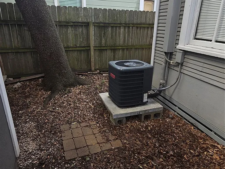 2118 Carter St — Photo 11