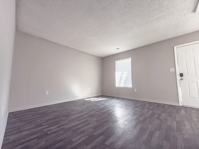 5648 Dobson St — Photo 16