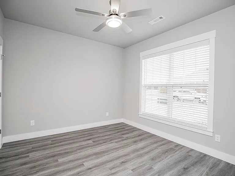 1824 Seay Cir — Photo 13