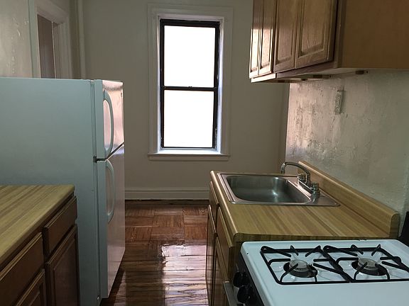 3rd image of 277 Eastern Pkwy APT 3G