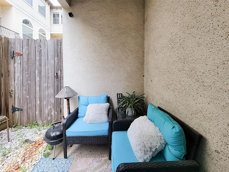 1421 Bremond St — Photo 17