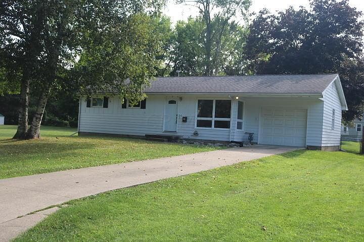 1st image of 212 Whiteheirs St