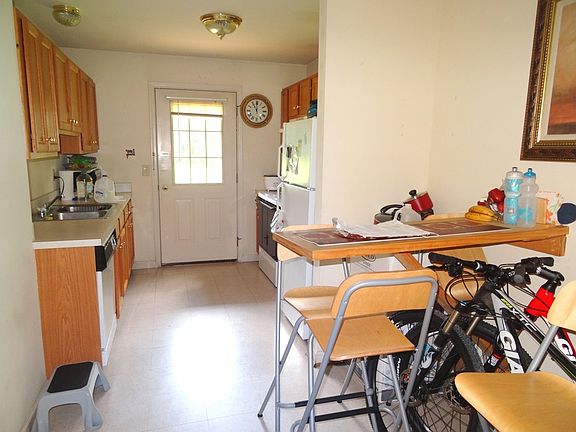 Dining Nook & Kitchen