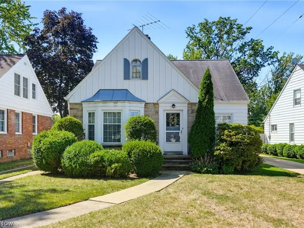 15717 Munn Rd, Cleveland, OH 44111