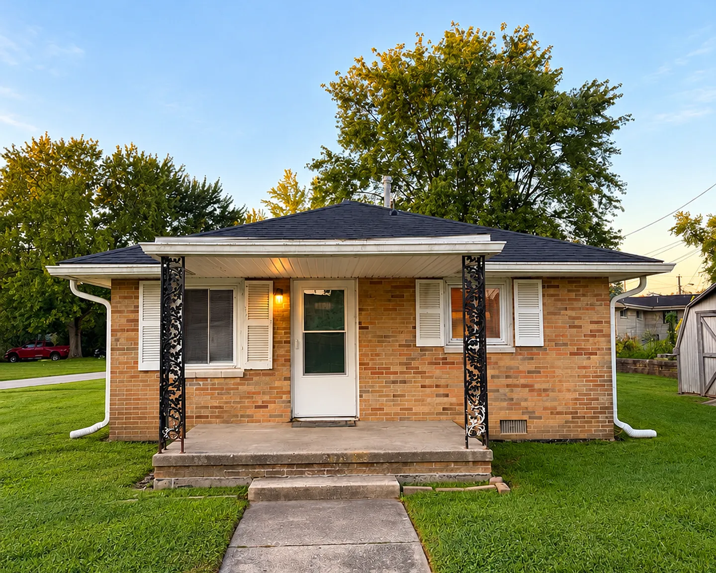 3605 E Azalea Ln - 2301 S Primrose Ln — Photo 1