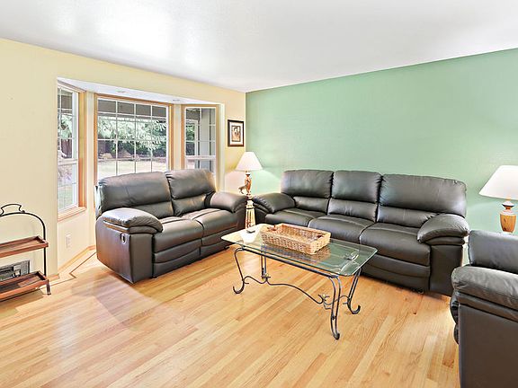 3rd image of 14706 79th St NE