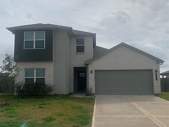 3rd image of 31 Desert Spring Ln