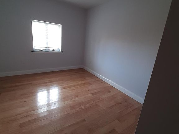3rd image of 27 S 40th St #2C