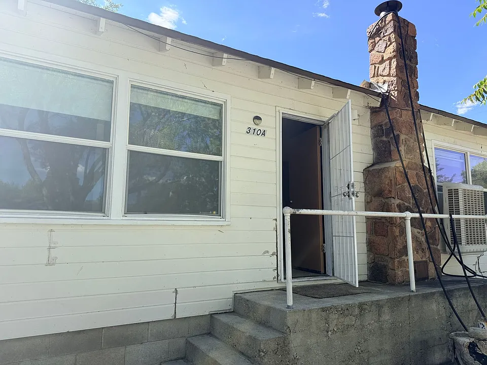 310 Shepard Ln