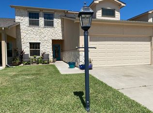 19 Olde Towne Ln, Rockport, TX 78382