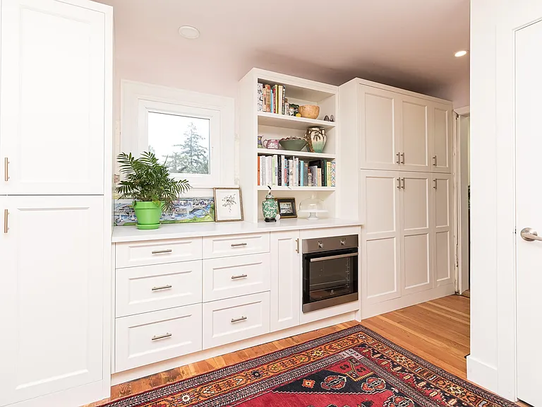 4901 Cordova Bay Rd — Photo 8