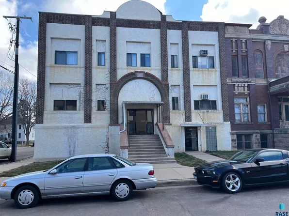 124 N Broadway St, Canton, SD 57013