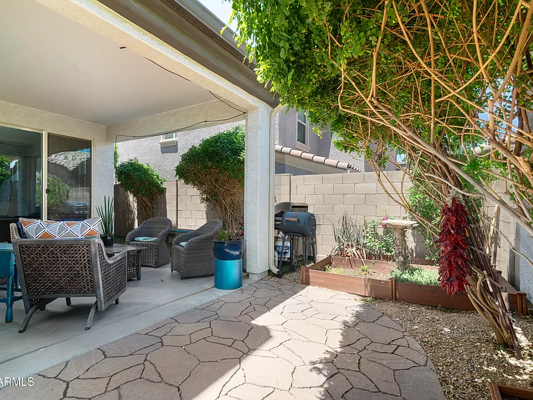 5156 N Desert Ave — Photo 4