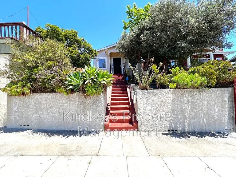 4517 Arizona St — Photo 15