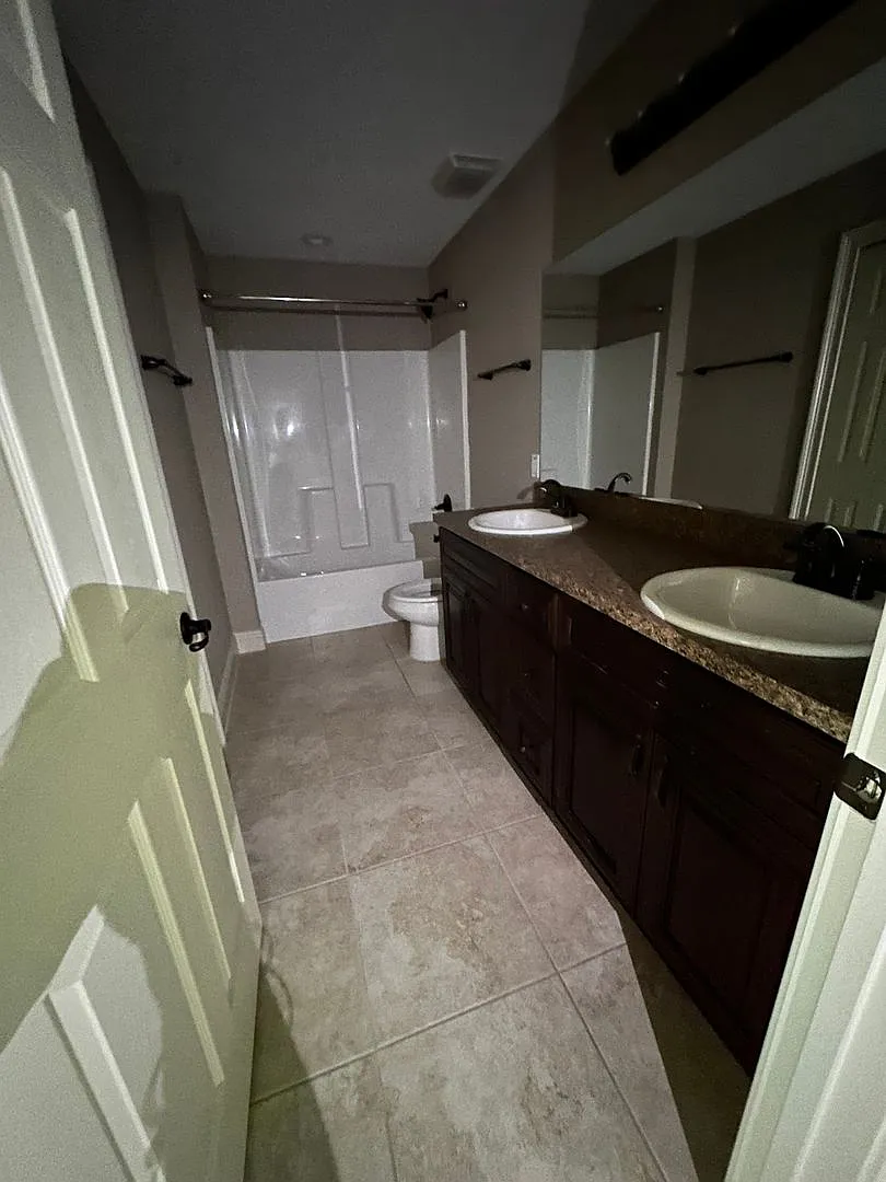 Imperial Model Unit 4 o Marion Oaks — Photo 2